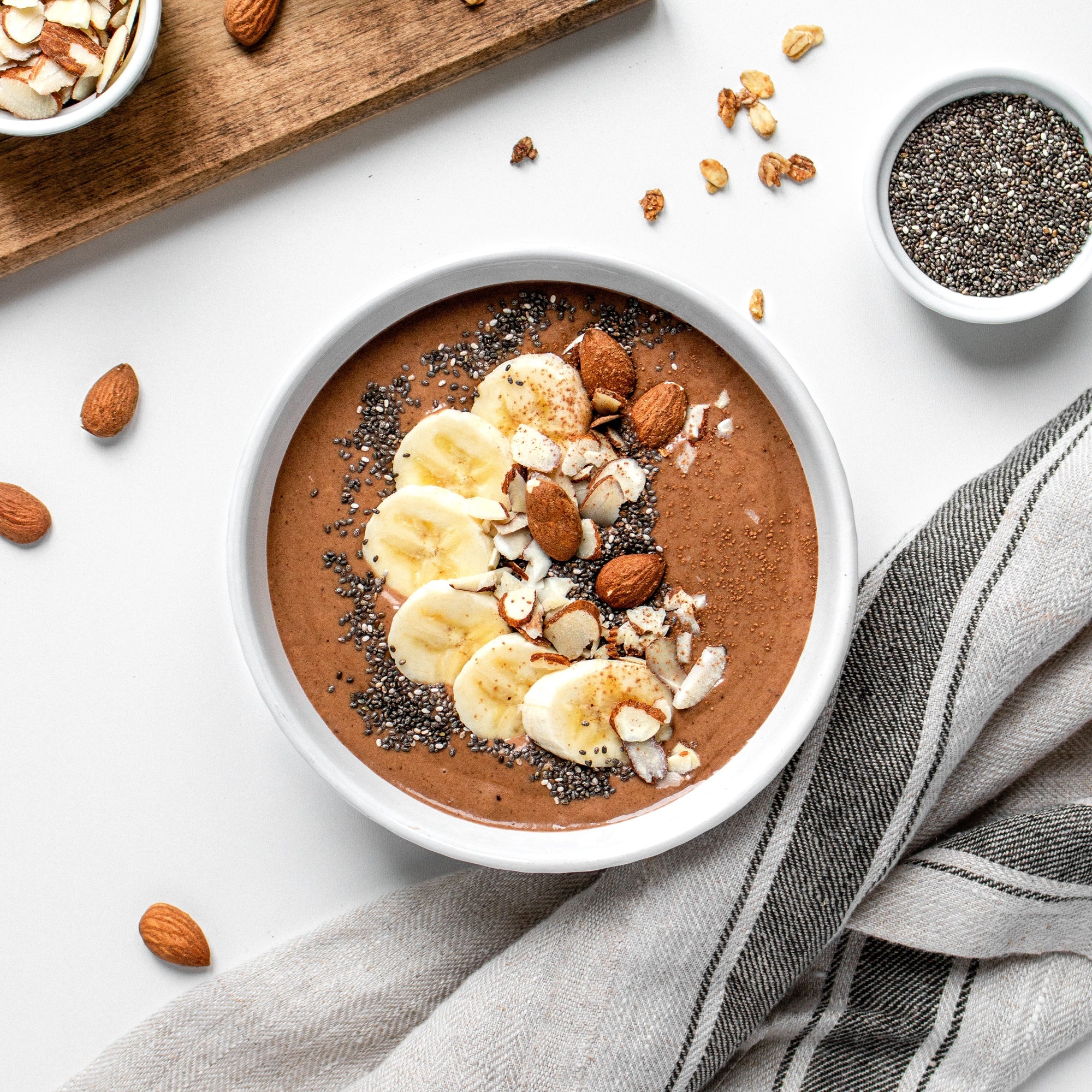 Chocolate & Almond Smoothie Bowl - Good Protein