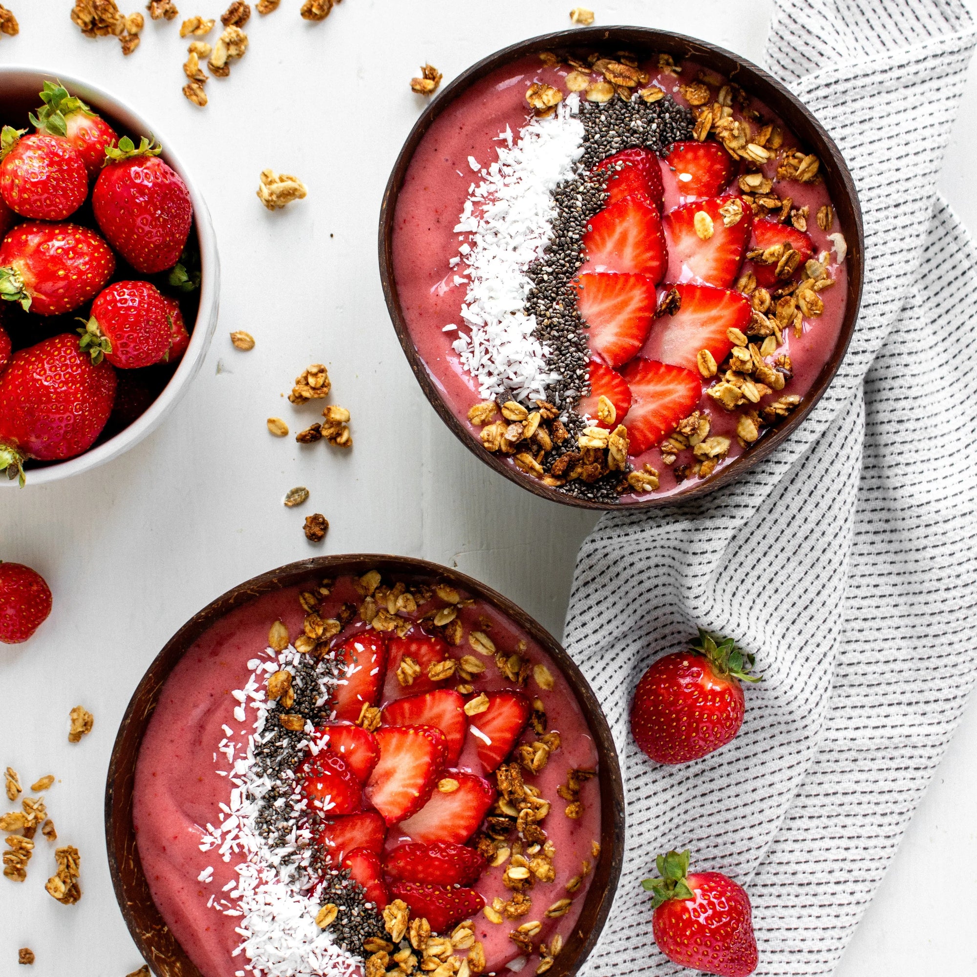 Acai, Strawberry & Coconut Smoothie Bowl - Good Protein